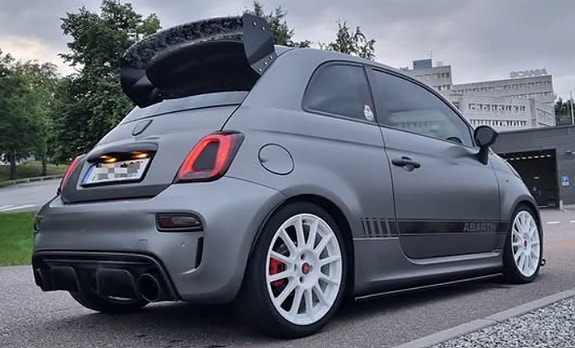 Abarth 595 2 of 9