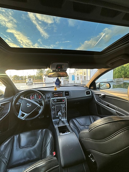 Volvo V60 7 of 7