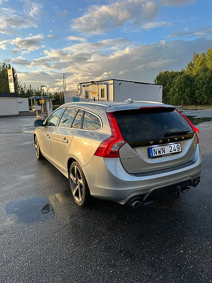 Volvo V60 4 of 7