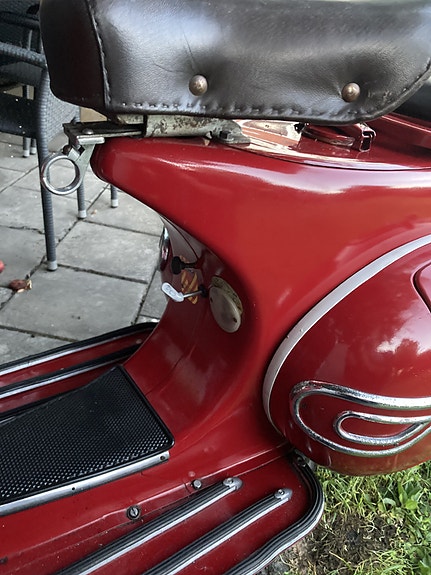 Vespa 150 Touring 9 of 12