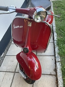 Vespa 150 Touring 2 of 12