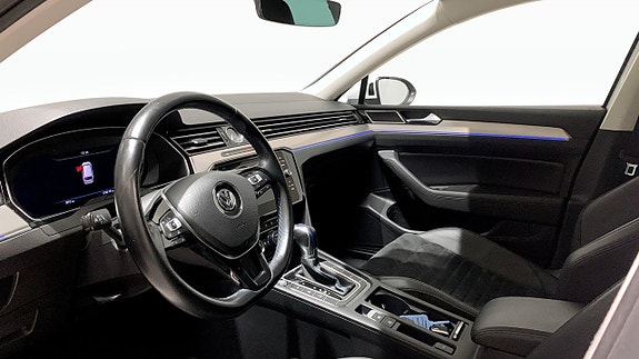 Volkswagen Passat 7 of 14