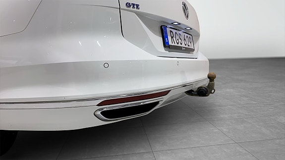Volkswagen Passat 13 of 14