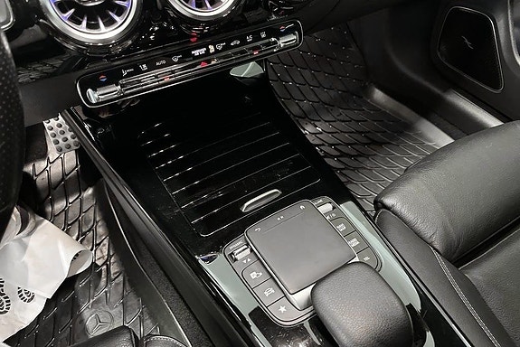 Mercedes-Benz CLA220 d 12 of 14