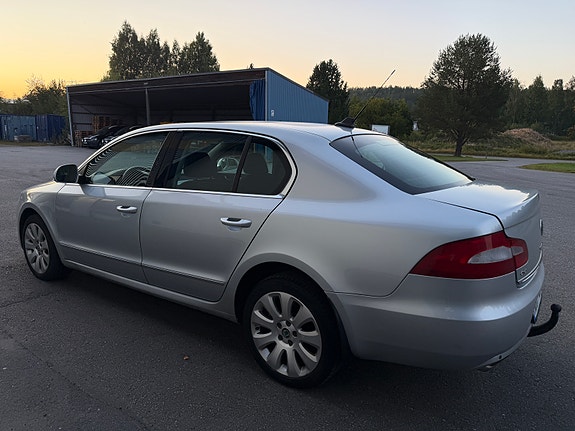 Skoda Superb 5 of 14