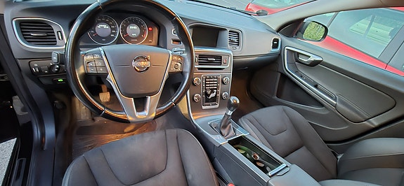 Volvo S60 7 of 14