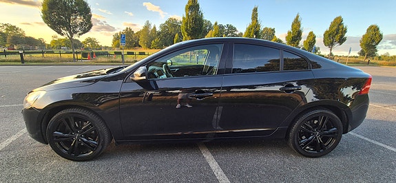 Volvo S60 3 of 14