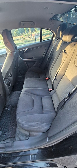 Volvo S60 11 of 14