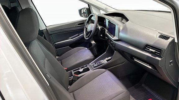 Ford Transit Connect 3 of 9