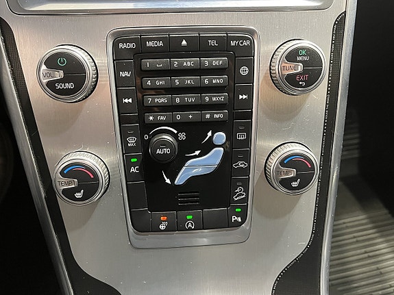 Volvo XC60 17 of 19
