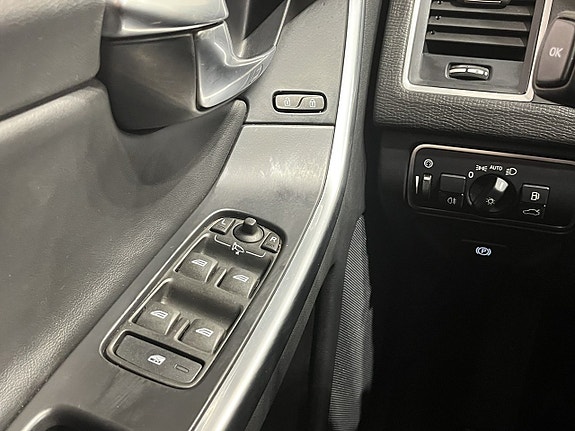Volvo XC60 15 of 19
