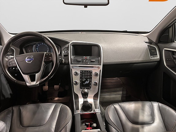 Volvo XC60 12 of 19