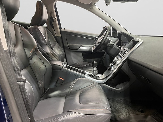 Volvo XC60 9 of 19