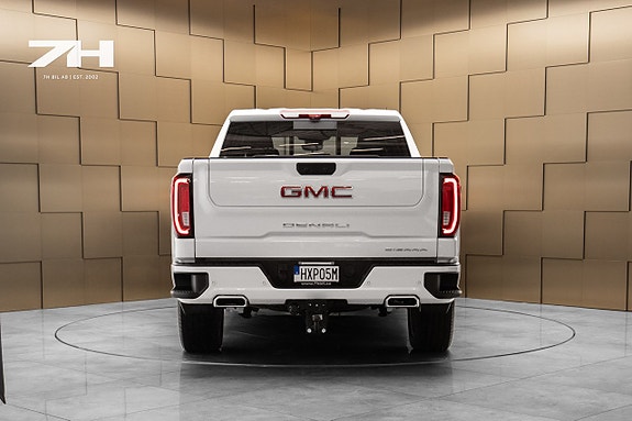 GMC Sierra 6 of 30