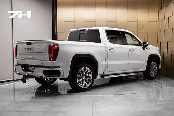 GMC Sierra 9 of 30