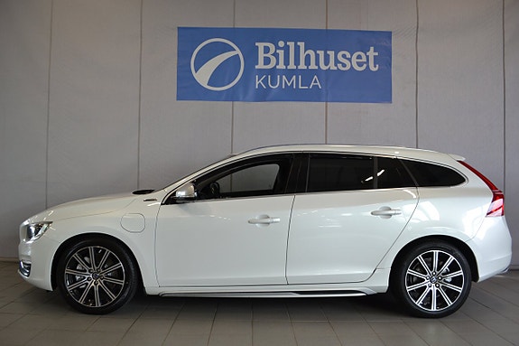 Volvo V60 2 of 14