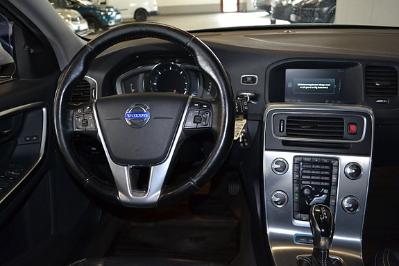 Volvo V60 6 of 14