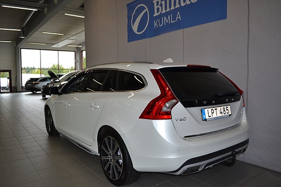 Volvo V60 3 of 14