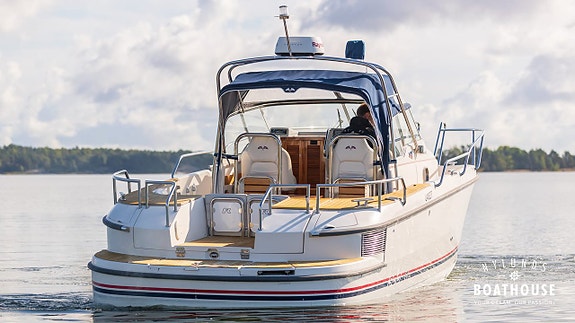 Nimbus 300R | 2x Volvo Penta KAD300-A, DP-G 13 of 30