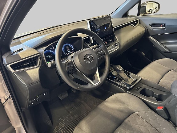 Toyota Corolla Cross 14 of 19