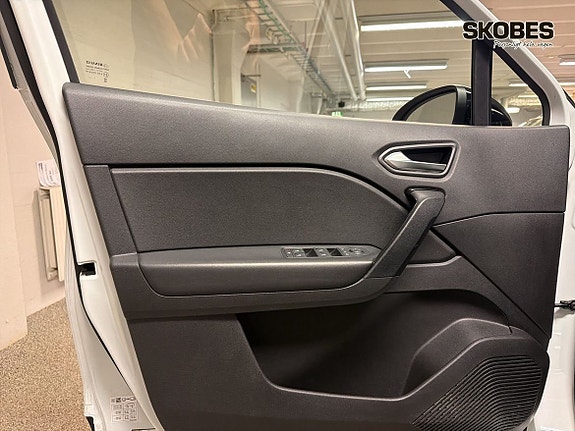 Renault Captur 14 of 21