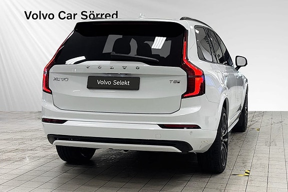 Volvo XC90 5 of 11