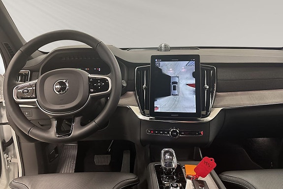 Volvo XC90 9 of 11