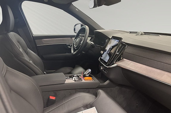 Volvo XC90 10 of 11