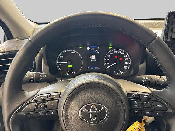 Toyota Yaris 15 of 19