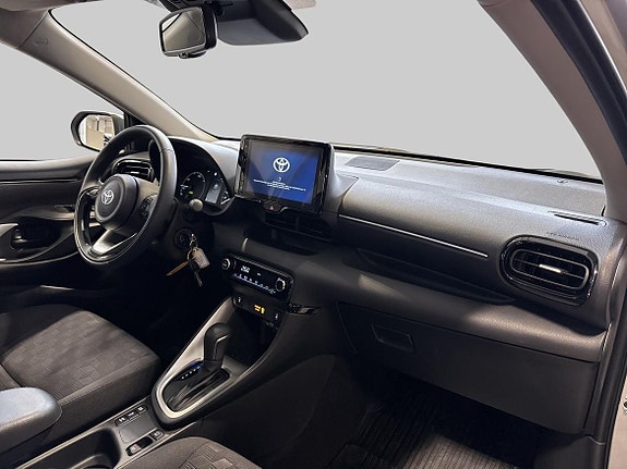 Toyota Yaris 10 of 19
