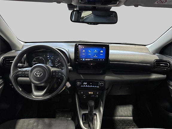 Toyota Yaris 12 of 19