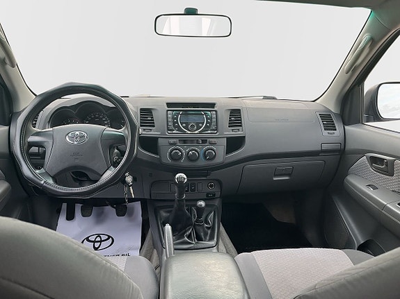 Toyota HiLux 9 of 11