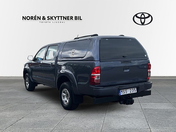 Toyota HiLux 3 of 11