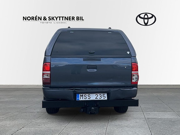 Toyota HiLux 5 of 11