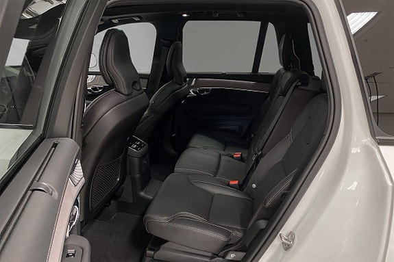 Volvo XC90 6 of 15