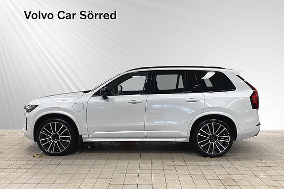 Volvo XC90 10 of 15