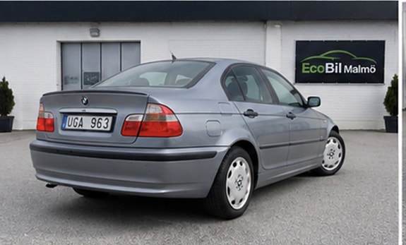 BMW 318i 6 of 20