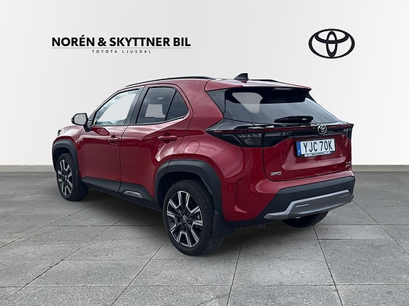 Toyota Yaris Cross 2 of 10