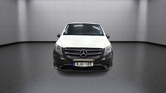 Mercedes-Benz Vito 111 9 of 22