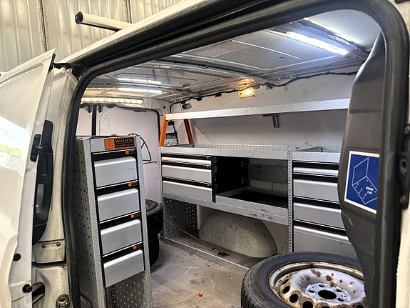 Mercedes-Benz Vito 111 18 of 22
