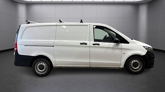 Mercedes-Benz Vito 111 2 of 22