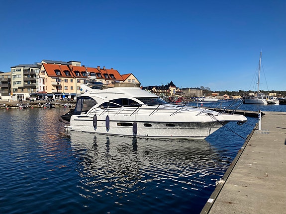Uthyres 2027 - Mycket fin Flybridge 40 fot 2 of 16
