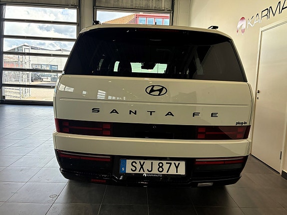 Hyundai Santa Fe 4 of 27
