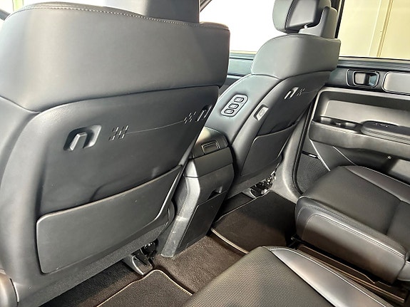 Hyundai Santa Fe 12 of 27