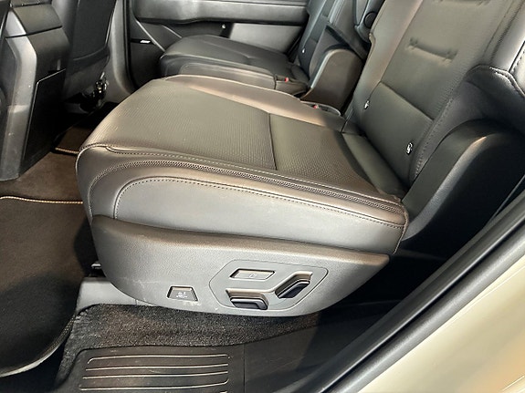Hyundai Santa Fe 11 of 27