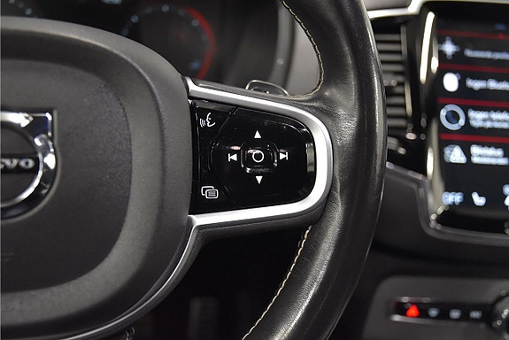 Volvo XC90 11 of 27