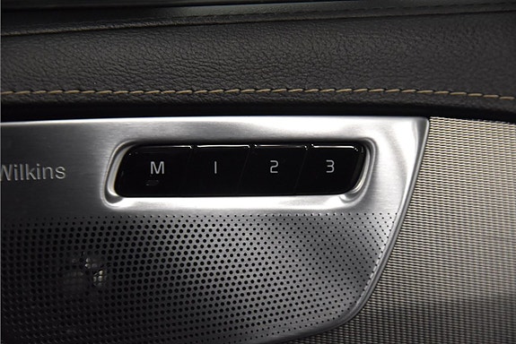 Volvo XC90 16 of 27
