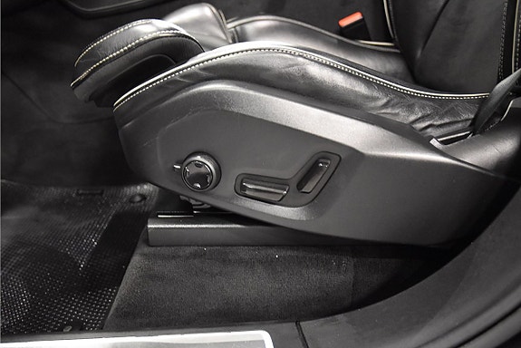 Volvo XC90 18 of 27