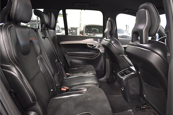Volvo XC90 13 of 27