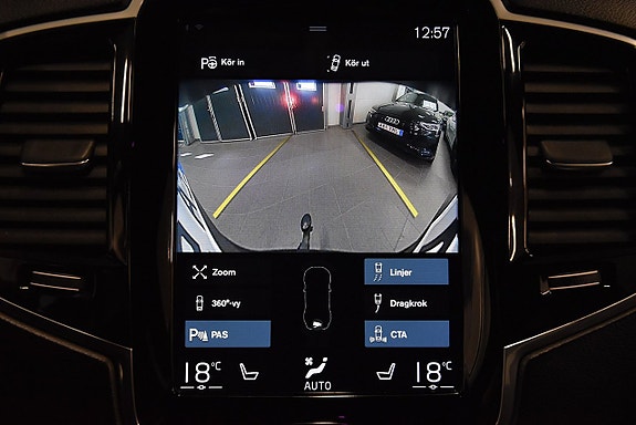Volvo XC90 28 of 30